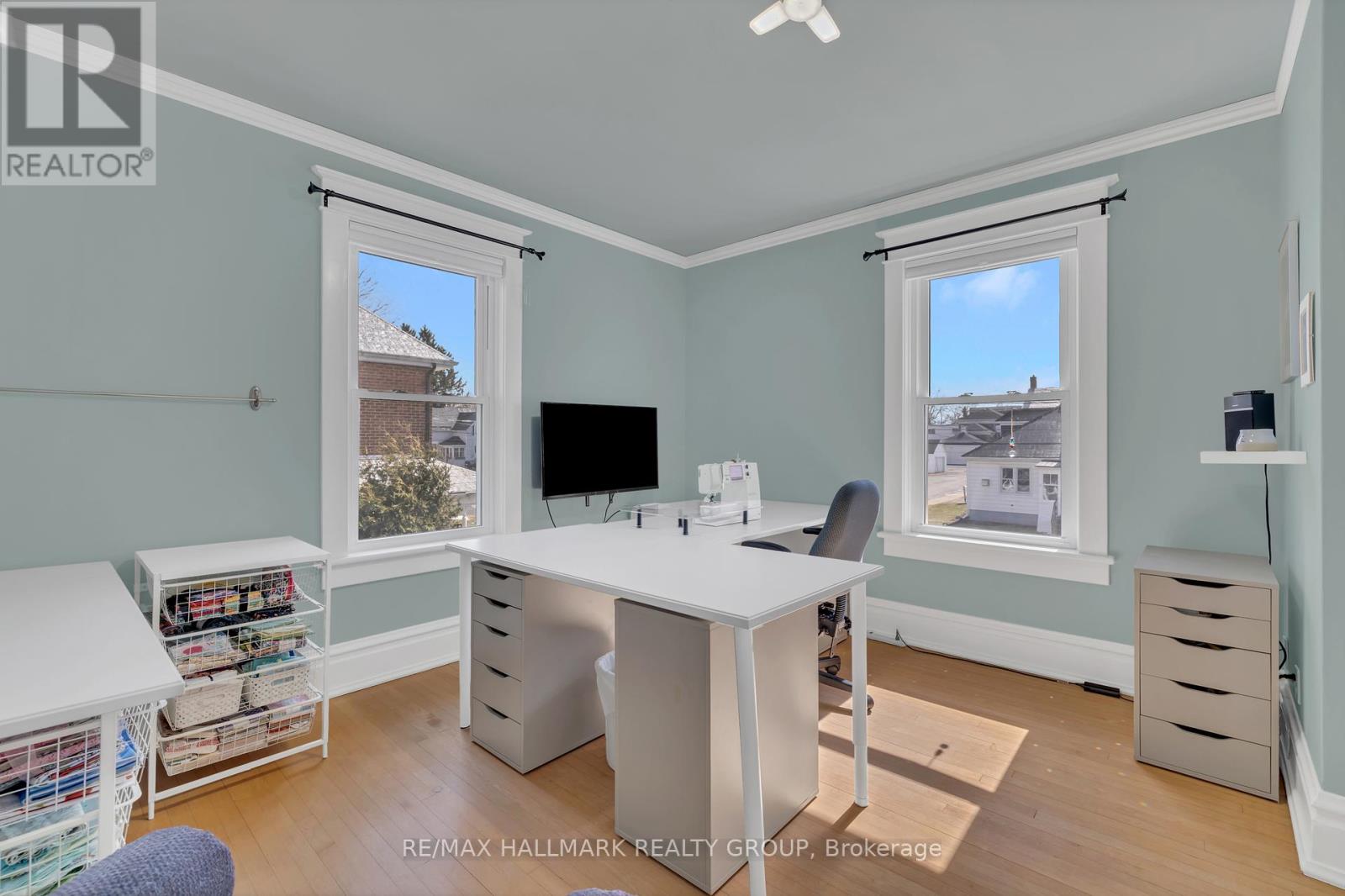 215 Thomas Street Property Photo 32