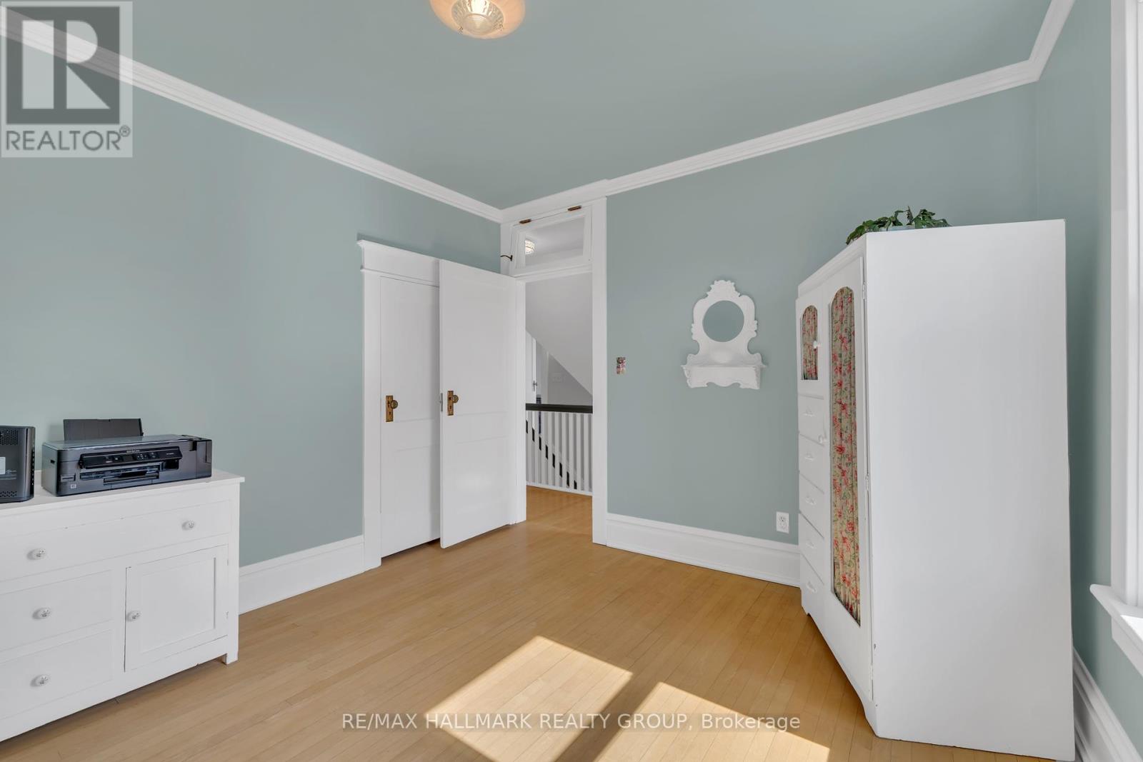215 Thomas Street Property Photo 35