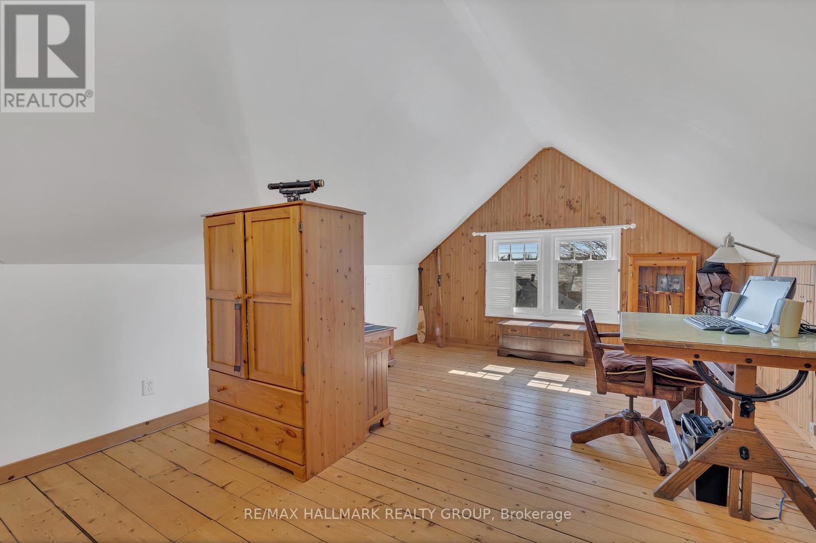 215 Thomas Street Property Photo 40