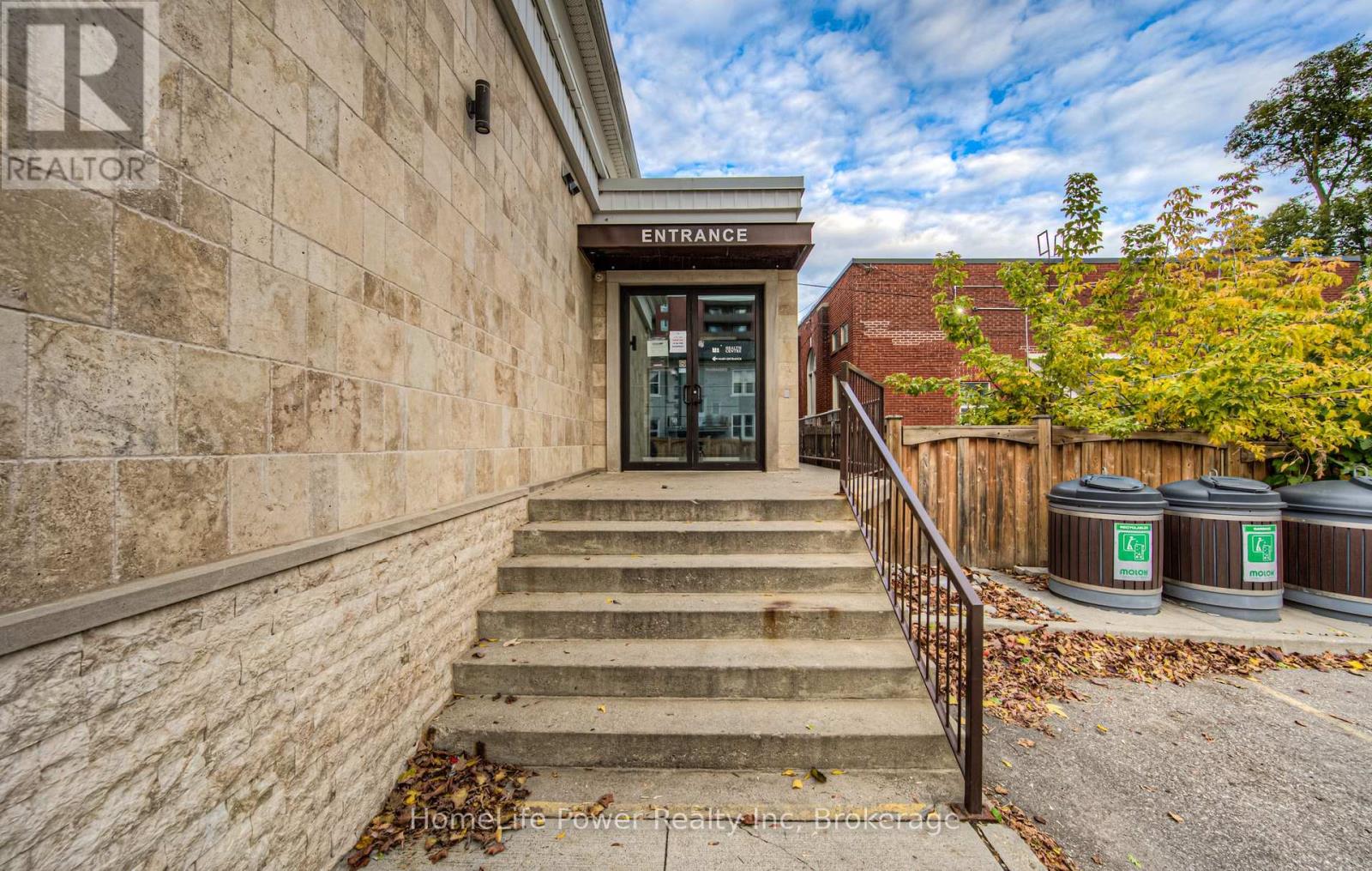 51 Benton Street Property Photo 4
