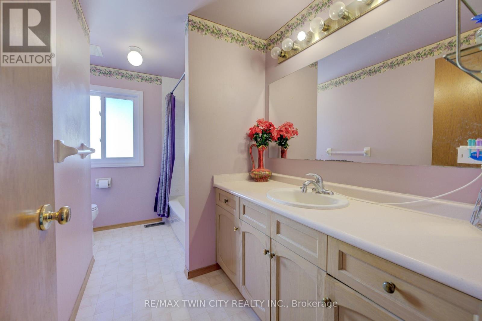 489 Northlake Drive Property Photo 29