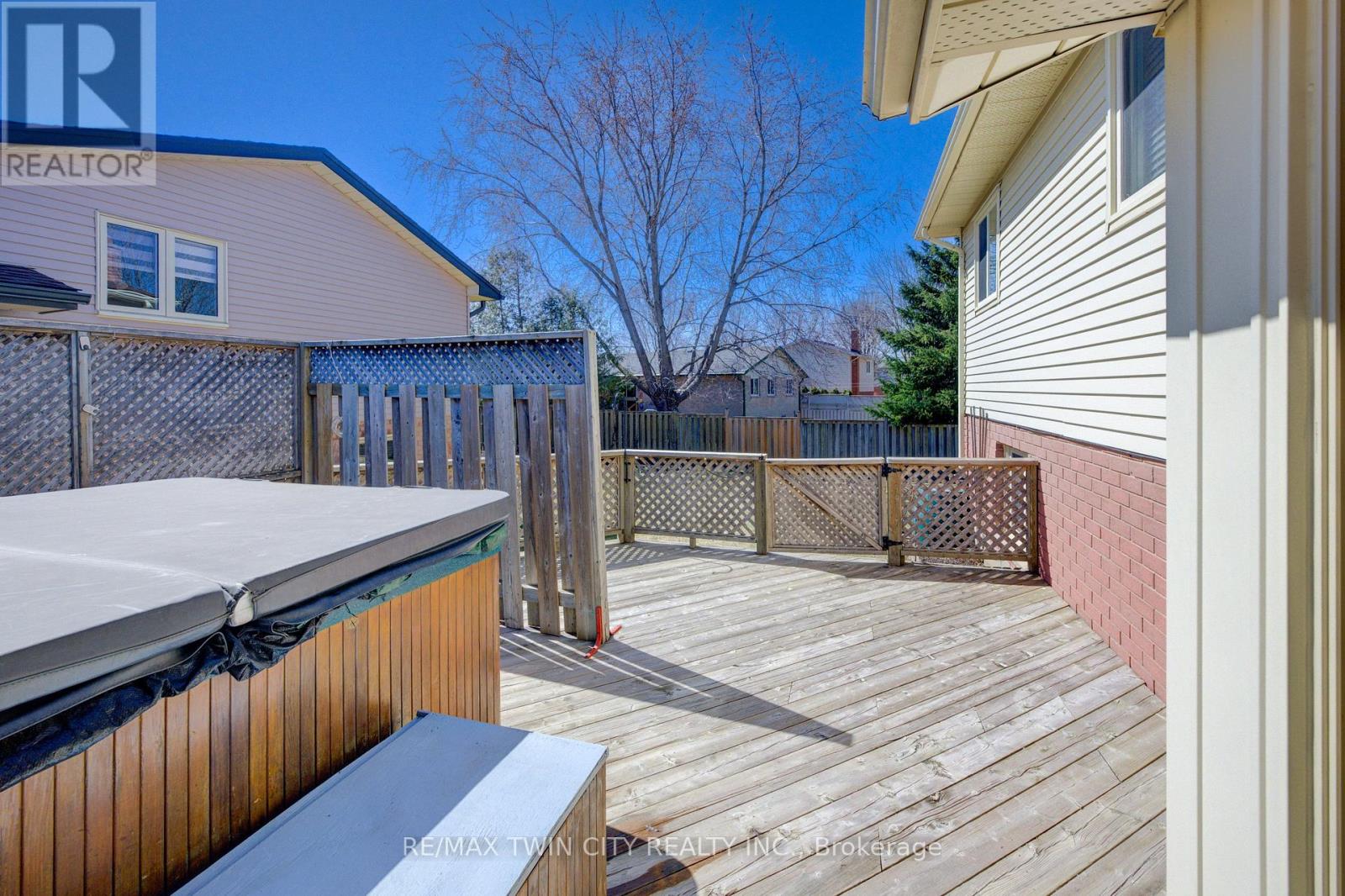 489 Northlake Drive Property Photo 33