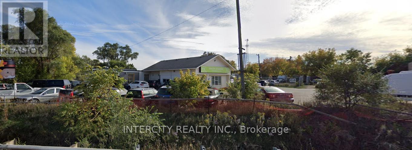 21 Industrial Street Property Photo 8