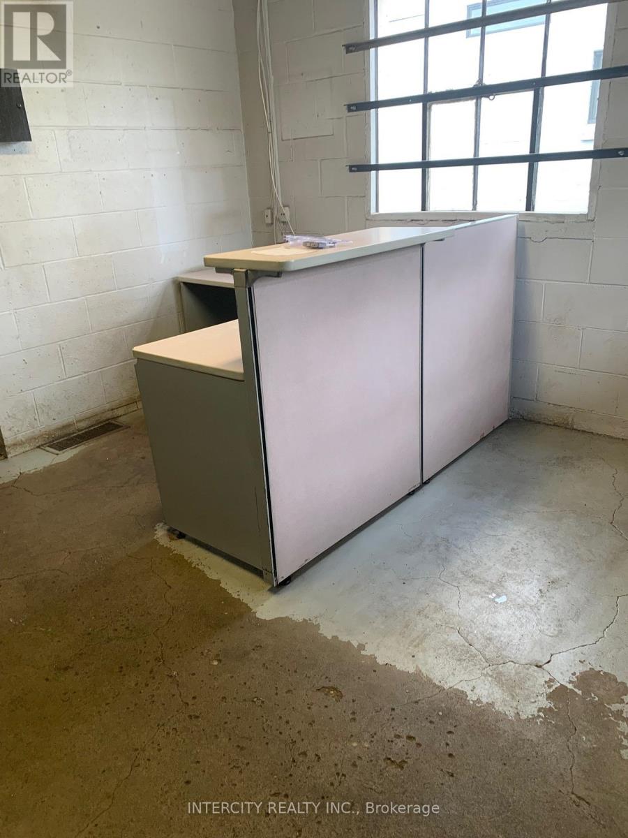 21 Industrial Street Property Photo 17
