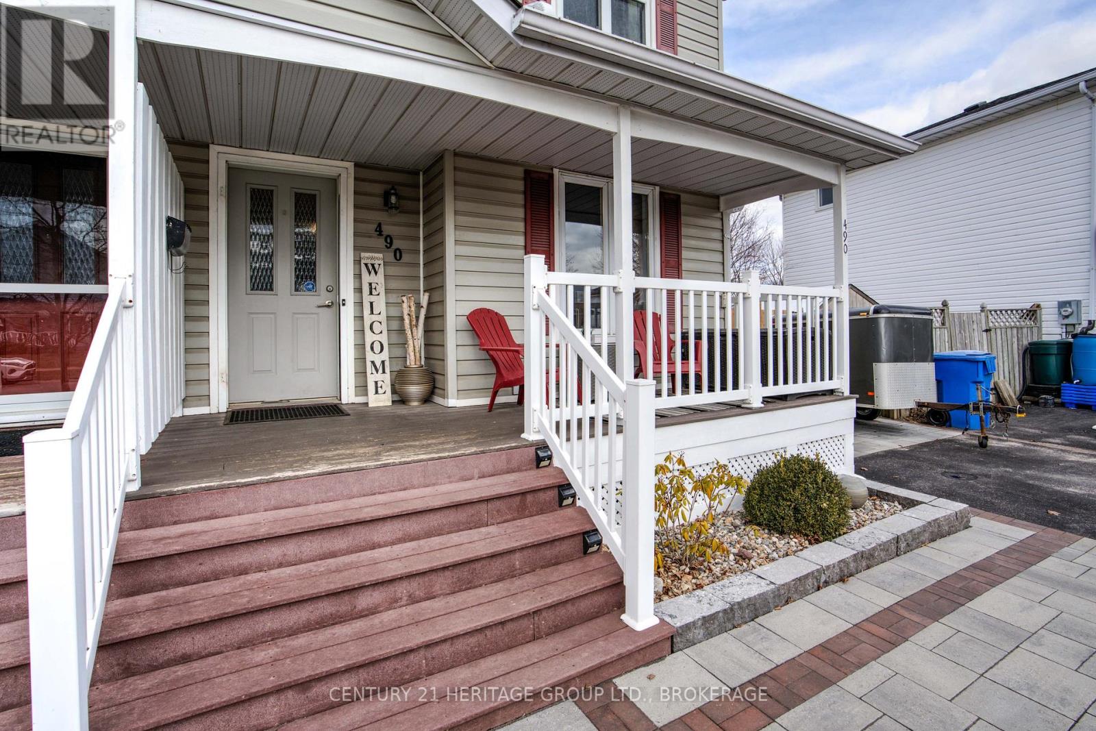 490 Grandtrunk Avenue Property Photo 3