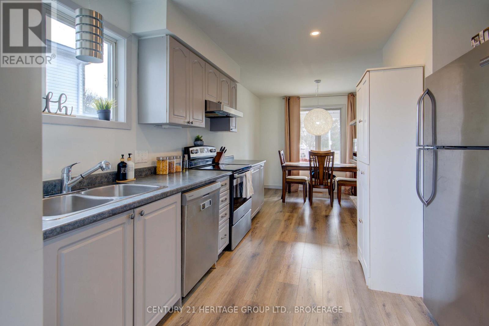 490 Grandtrunk Avenue Property Photo 18