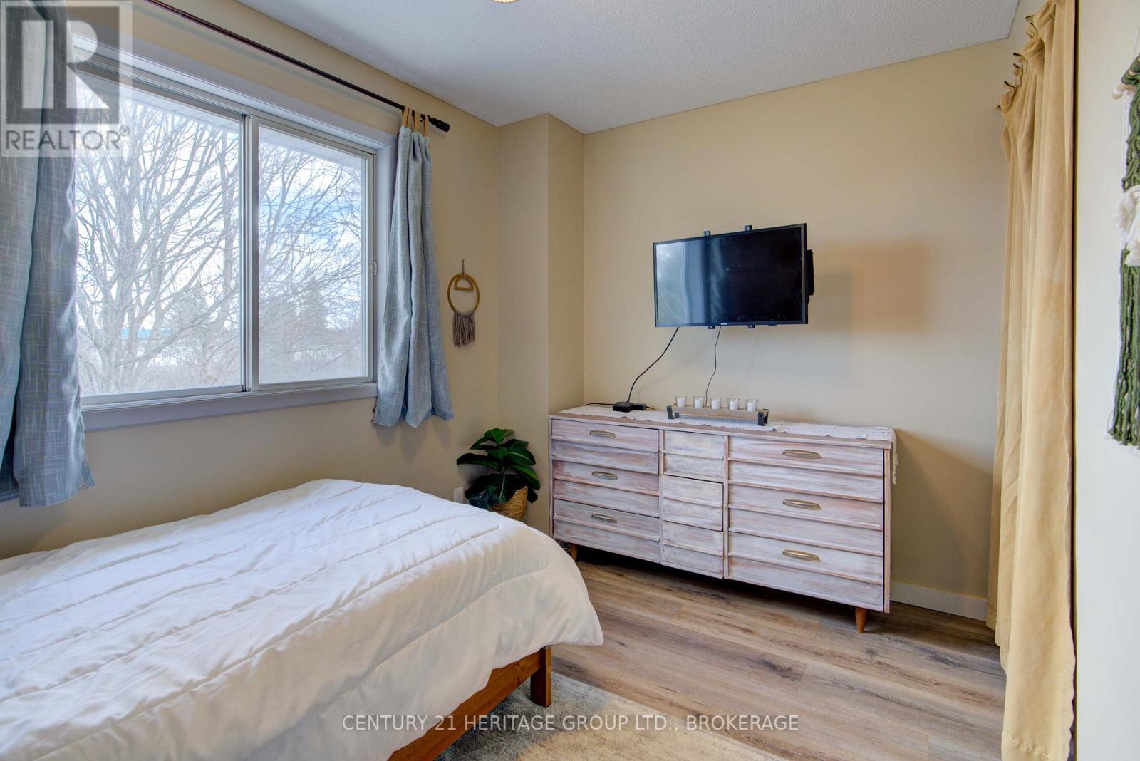 490 Grandtrunk Avenue Property Photo 24