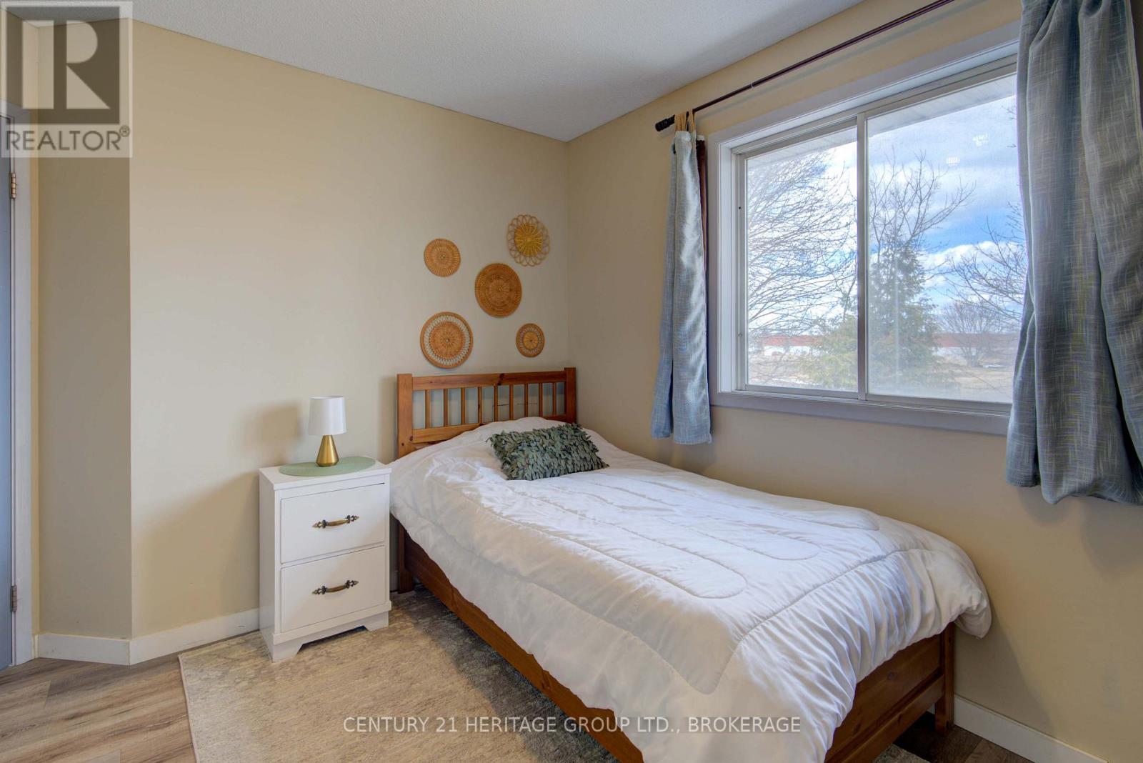 490 Grandtrunk Avenue Property Photo 25