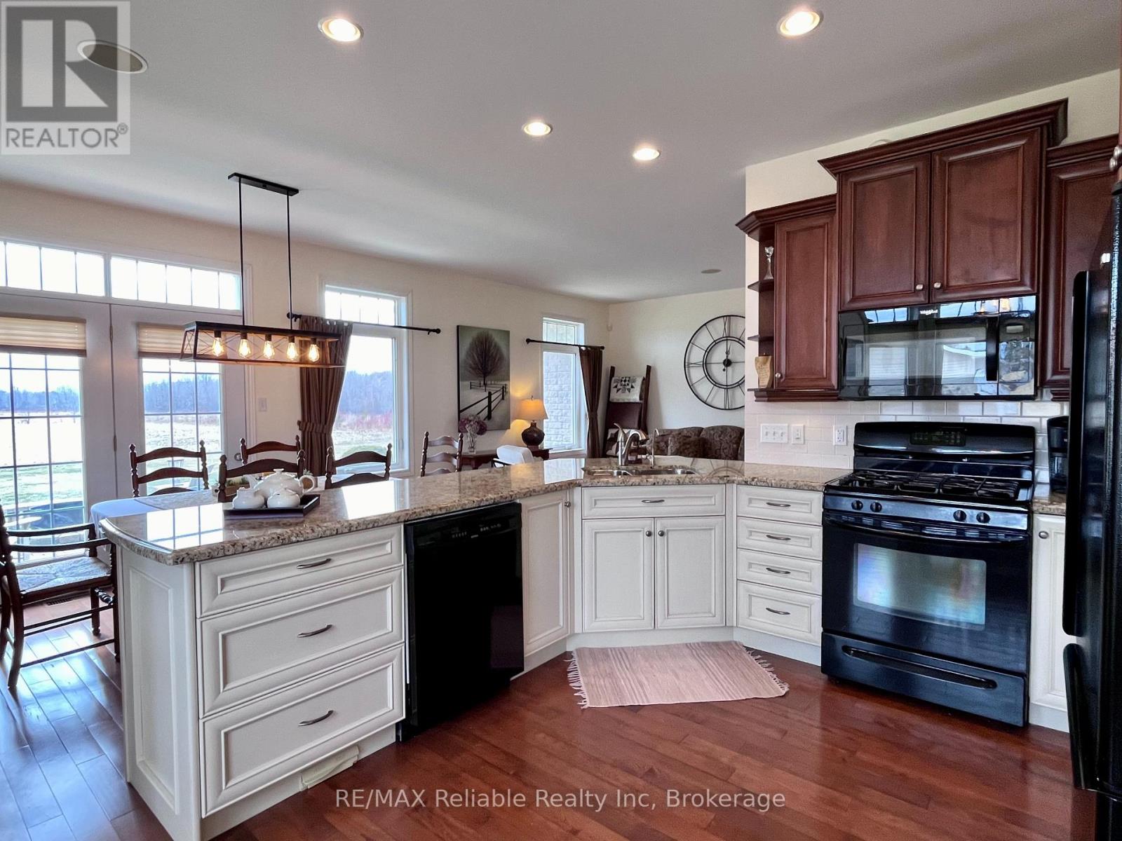 33859 Golf Course Road Property Photo 8