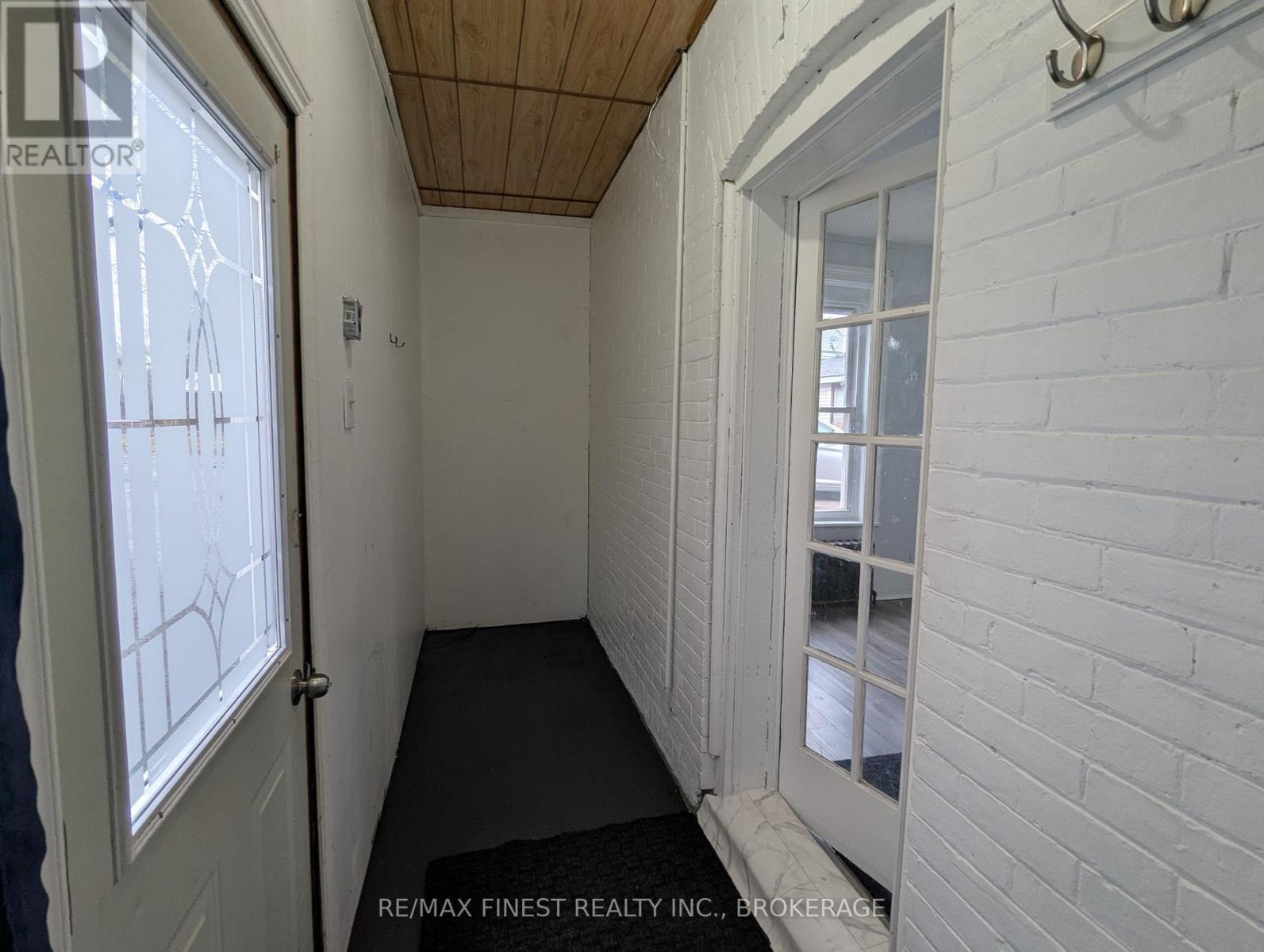 West - 11 Bridge Street Property Photo 9