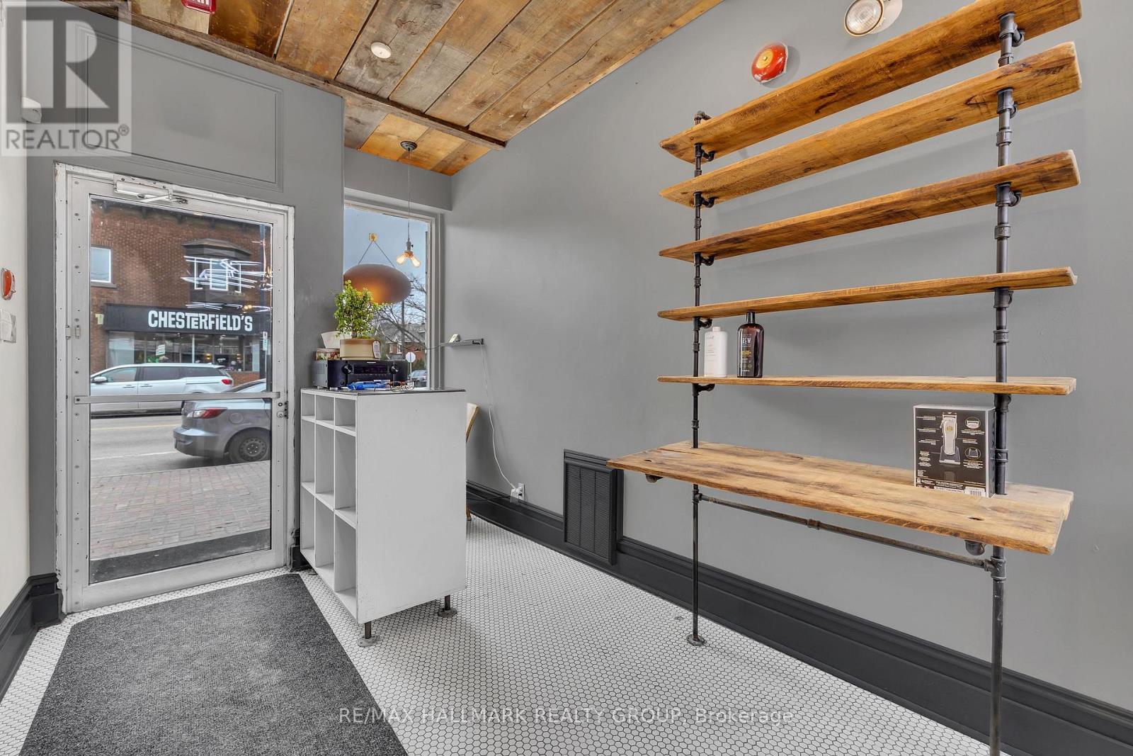 1309 Wellington Street Property Photo 4