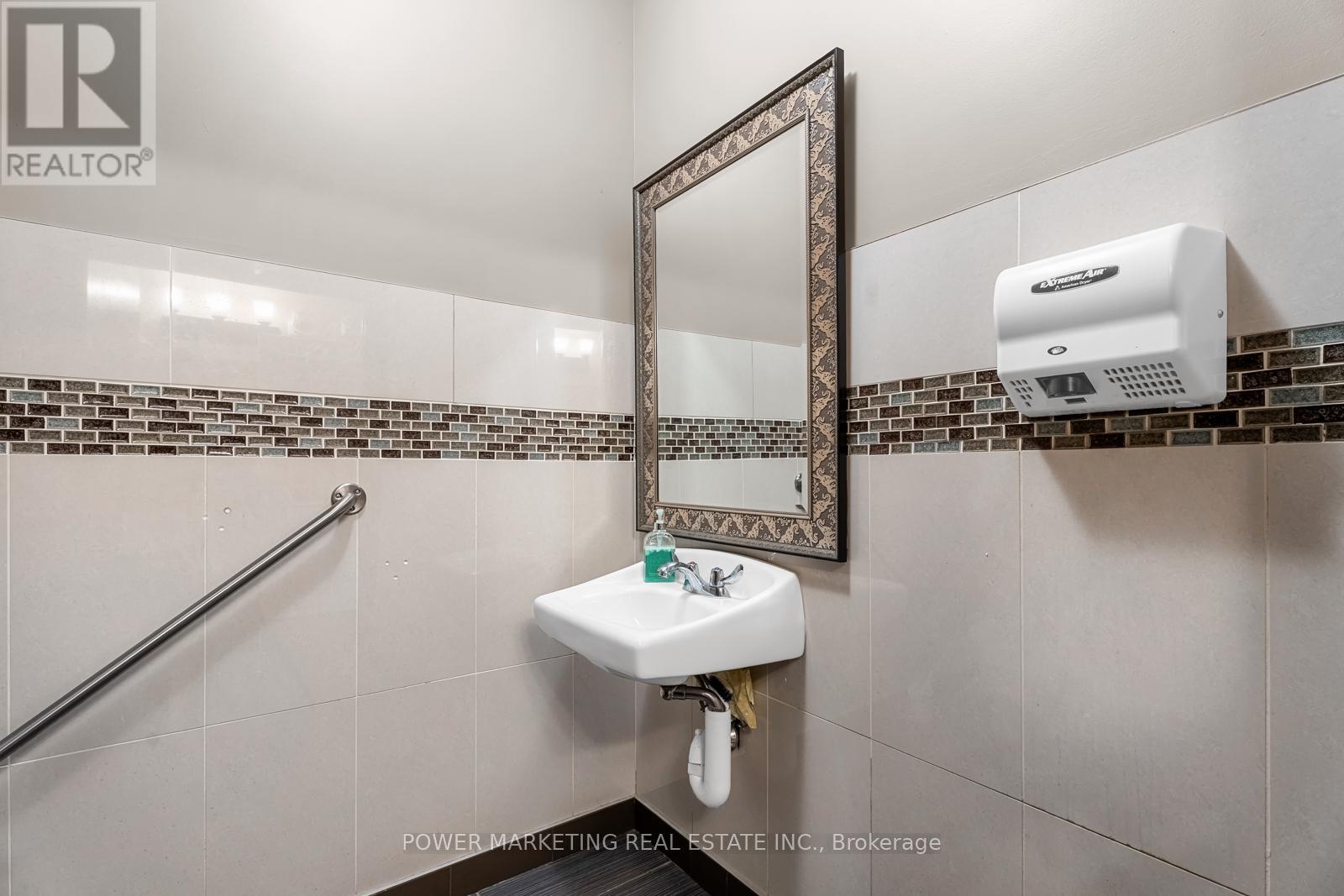 1133 Carp Road Property Photo 16
