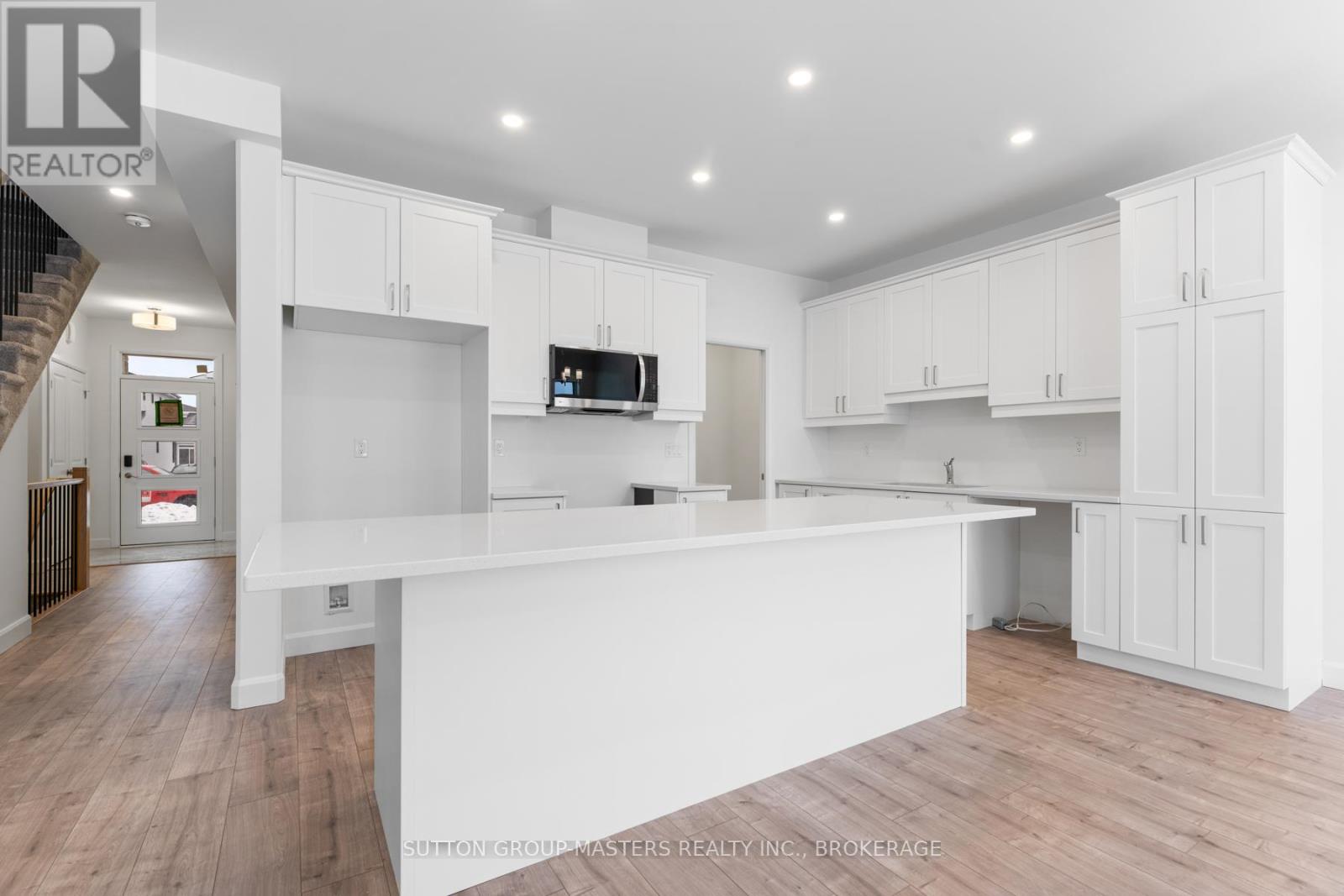 205 Superior Drive Property Photo 14