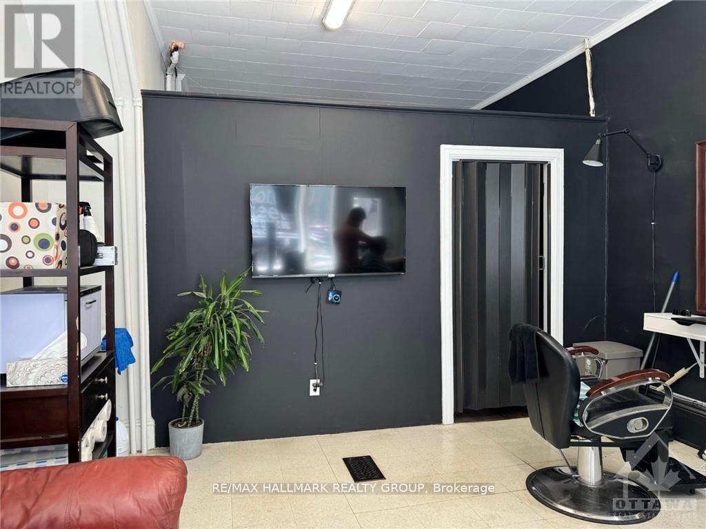 23 Gore Street E Property Photo 19