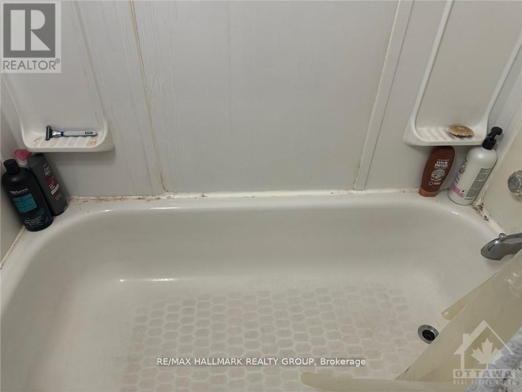 23 Gore Street E Property Photo 25