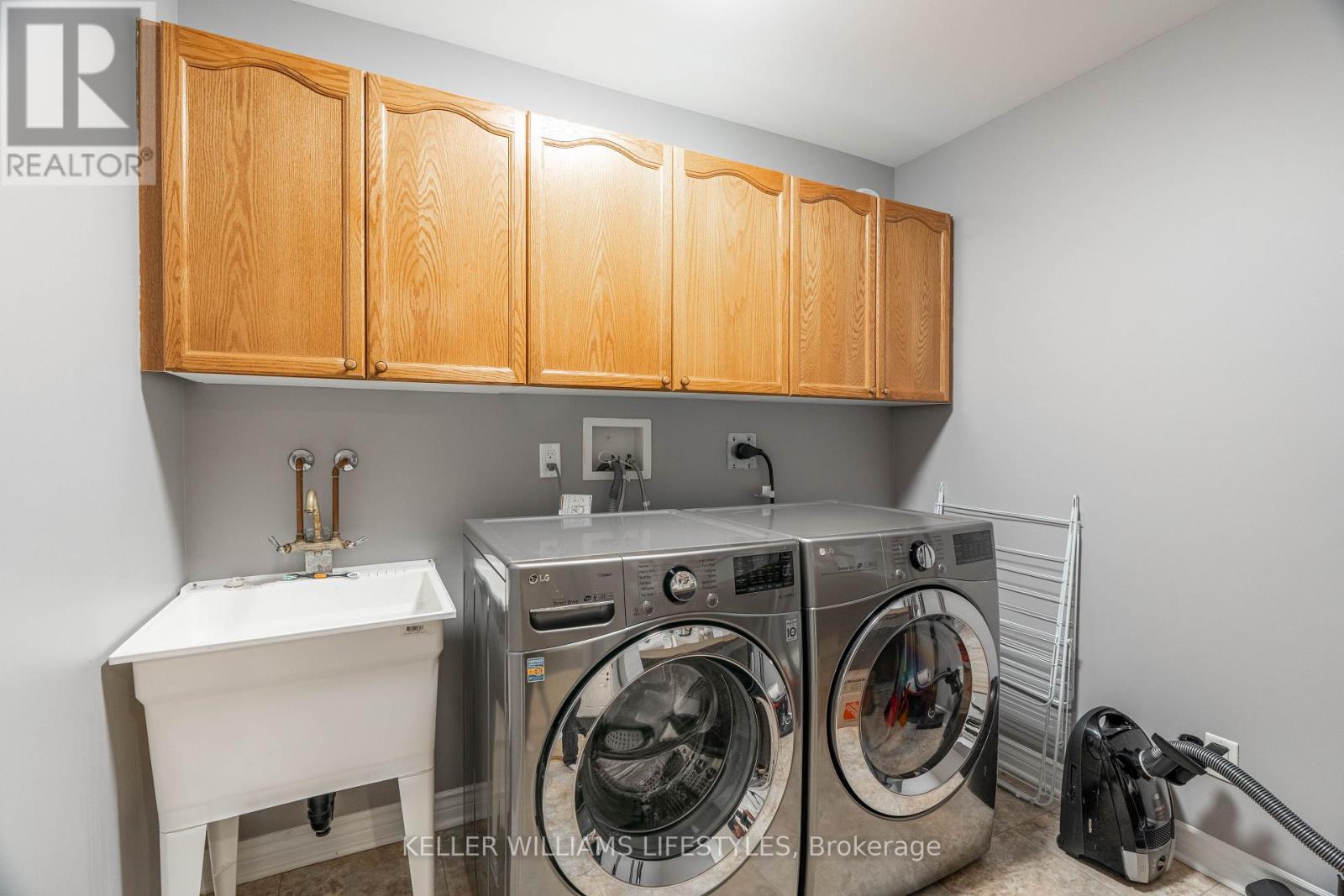 315405 31st Line Property Photo 15
