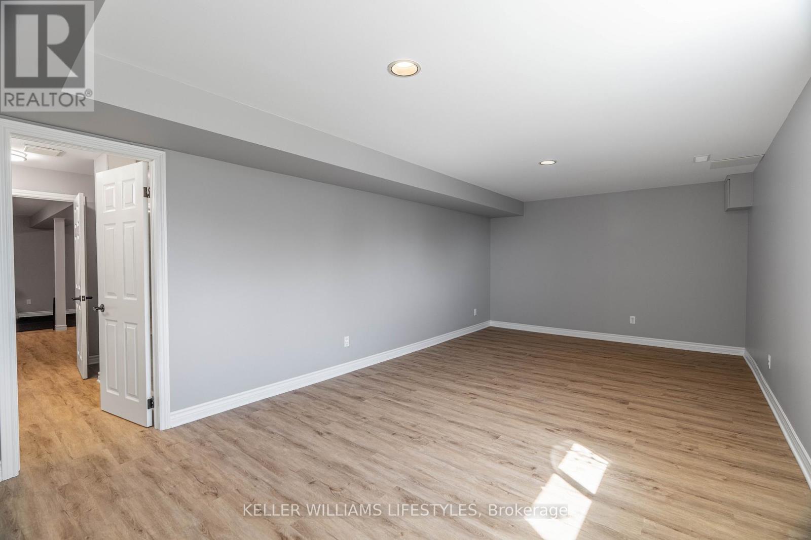 315405 31st Line Property Photo 36