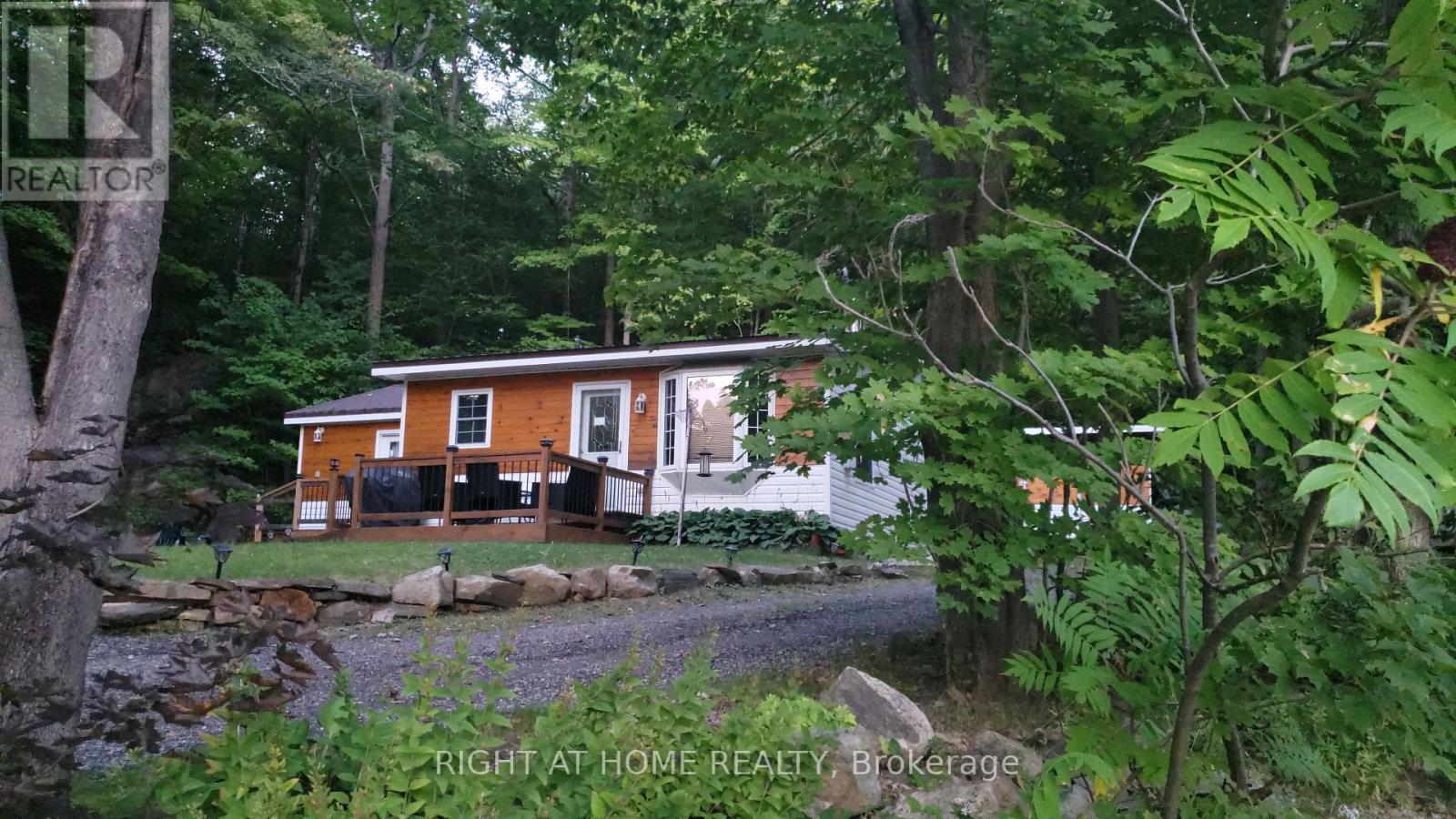 16366 Hwy 35 Property Photo 1