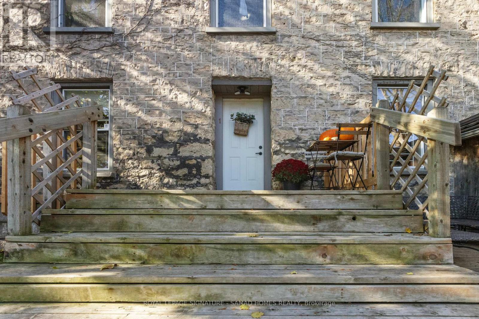 16 Ramore Street Property Photo 2