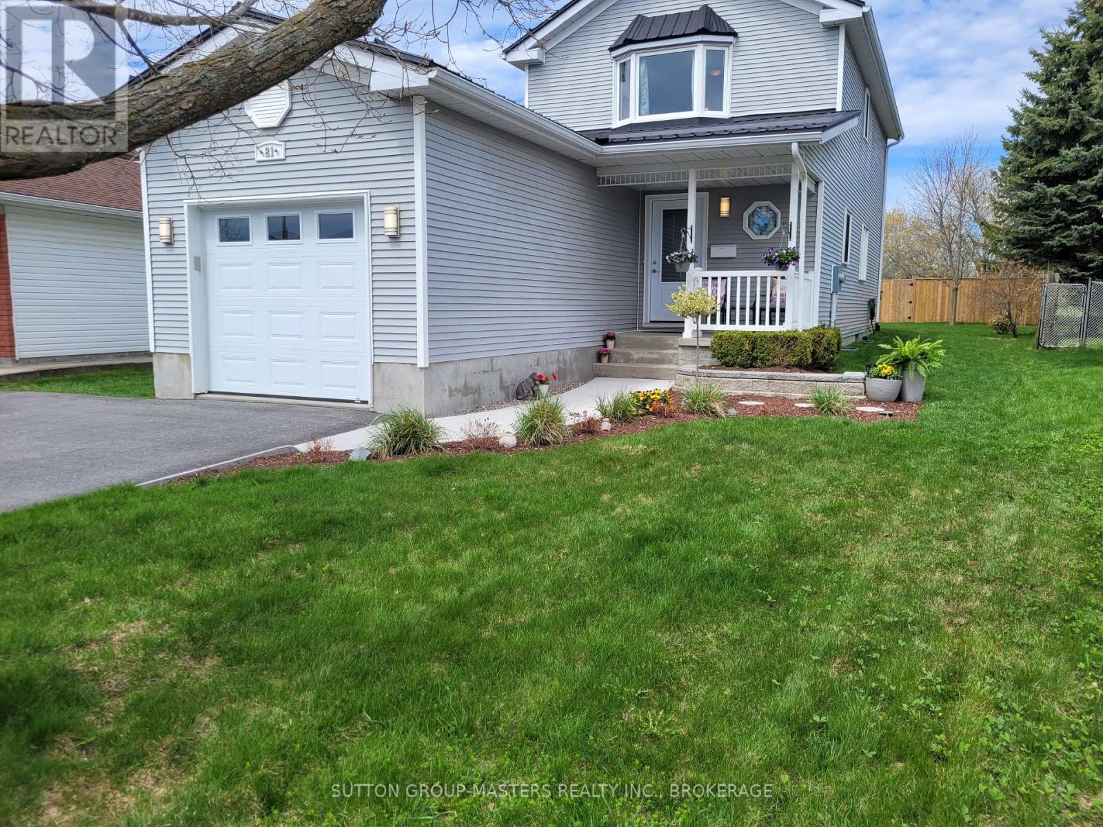 81 Mckeown Crescent Property Photo 1