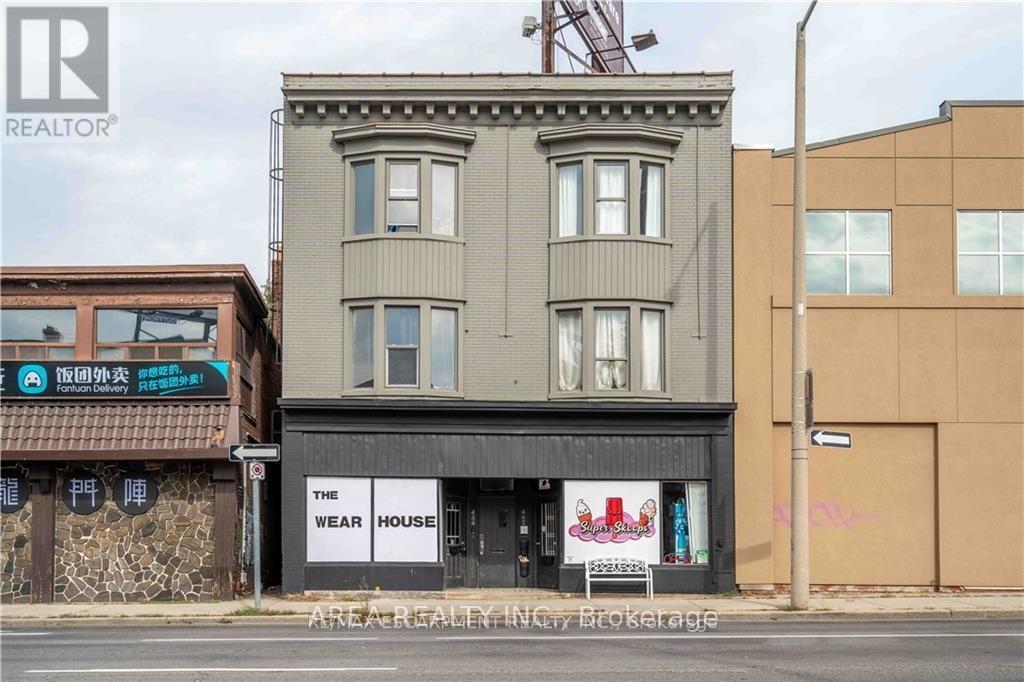 462-464 King Street W Property Photo 1