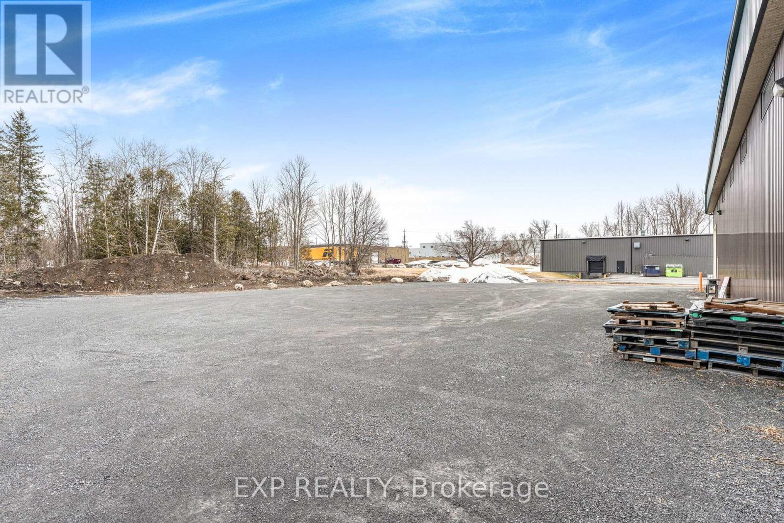 299 Industrial Boulevard Property Photo 4
