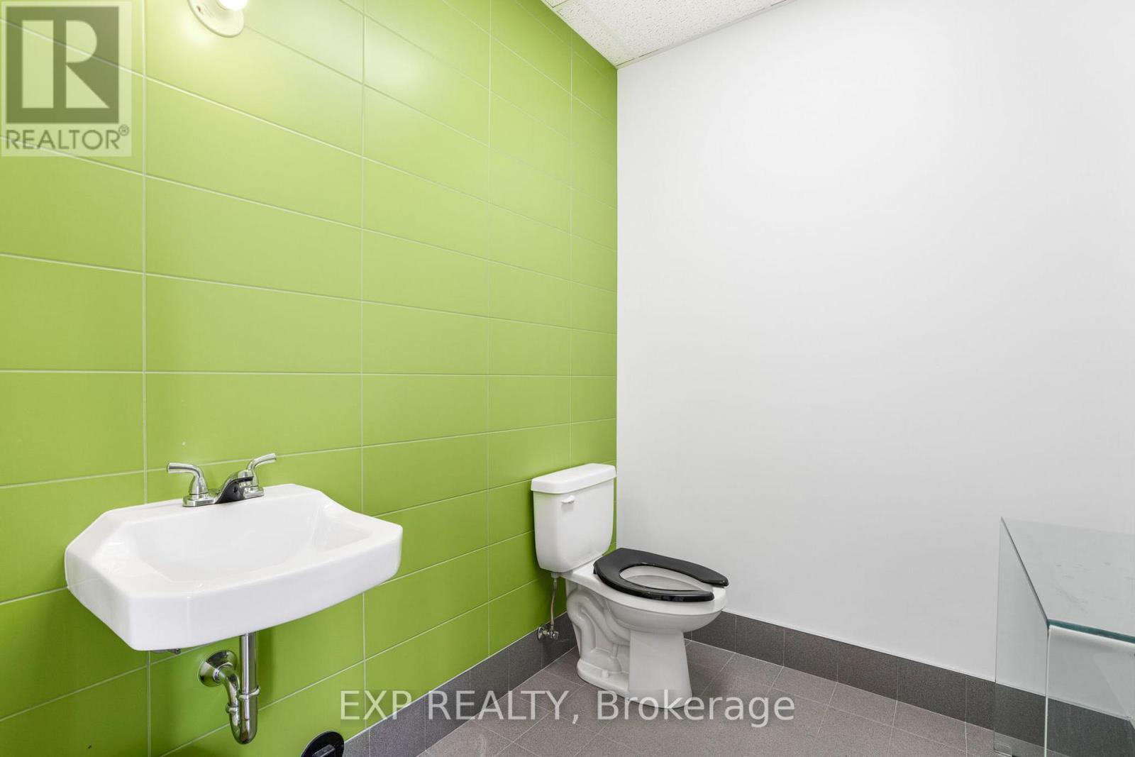 299 Industrial Boulevard Property Photo 7