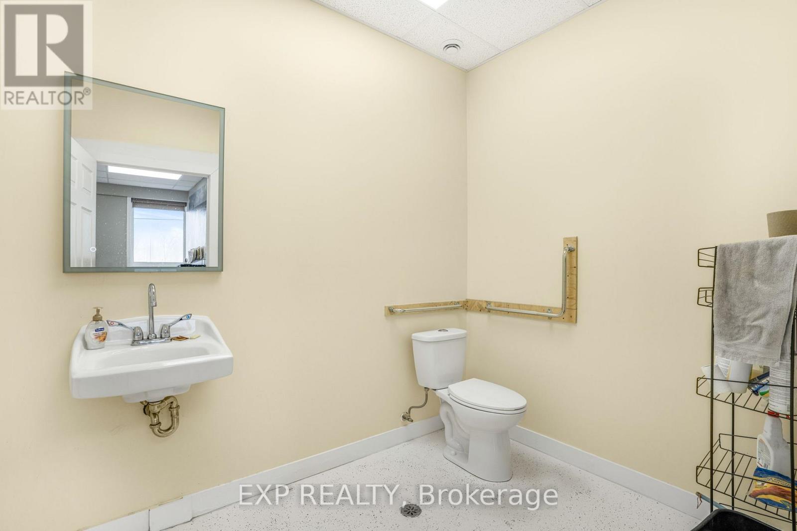 299 Industrial Boulevard Property Photo 28