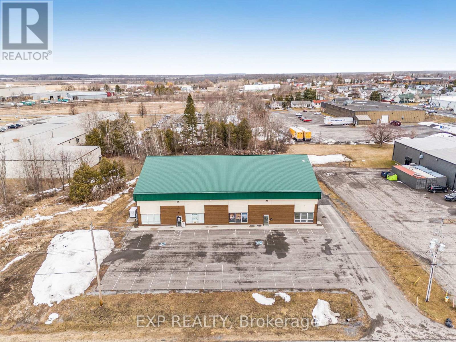 299 Industrial Boulevard Property Photo 31