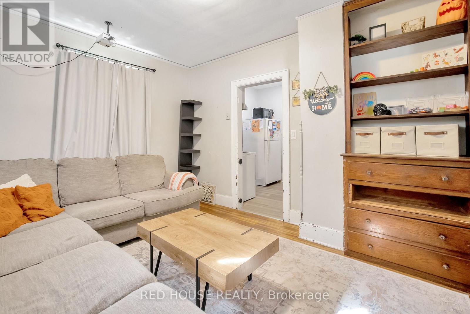 531 Mcewan Avenue E Property Photo 3