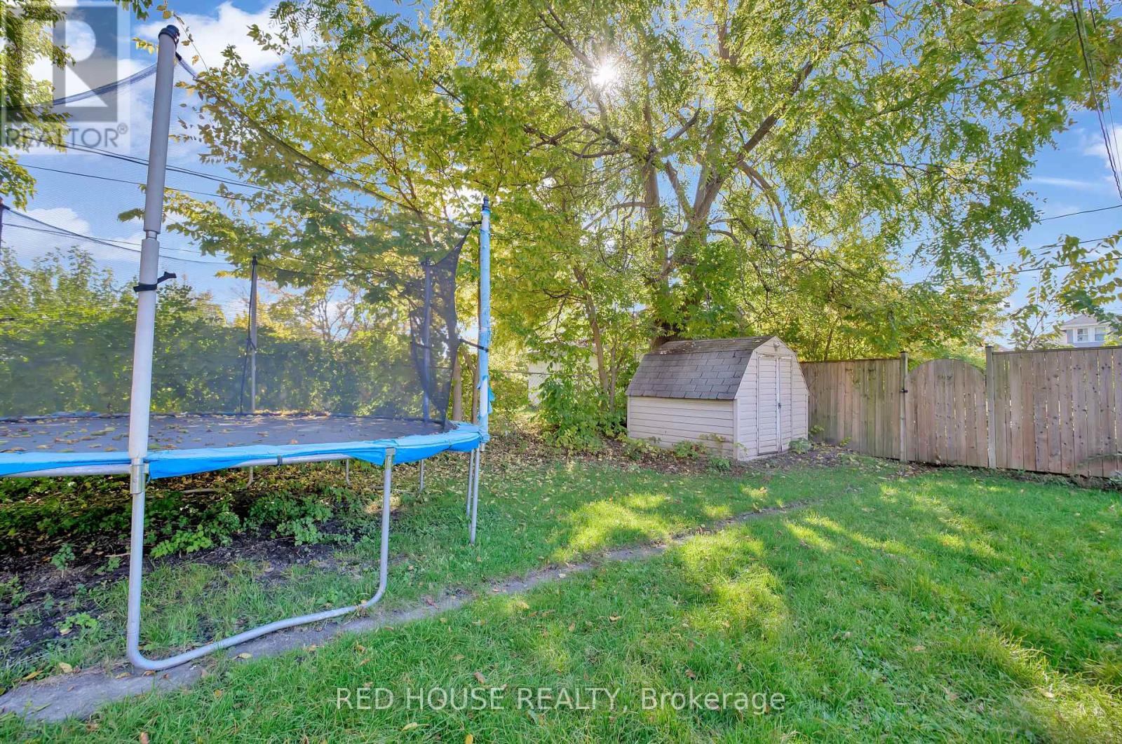 531 Mcewan Avenue E Property Photo 16