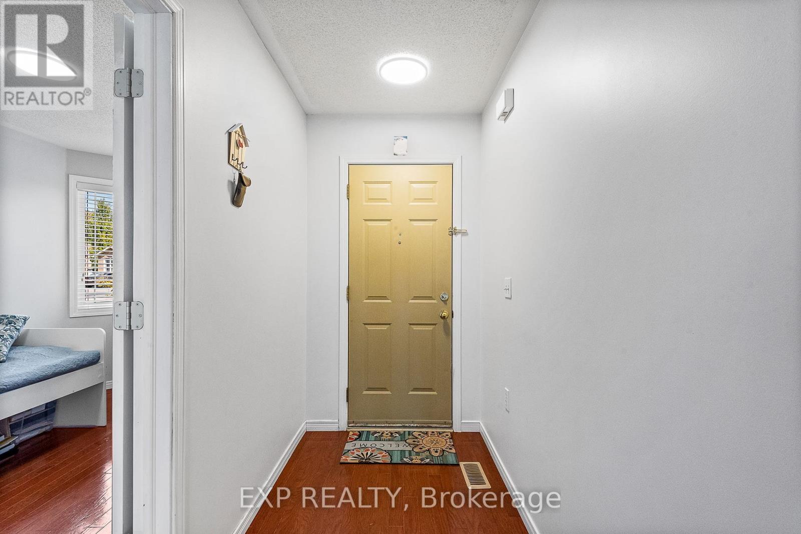 614 Clancy Crescent Property Photo 8