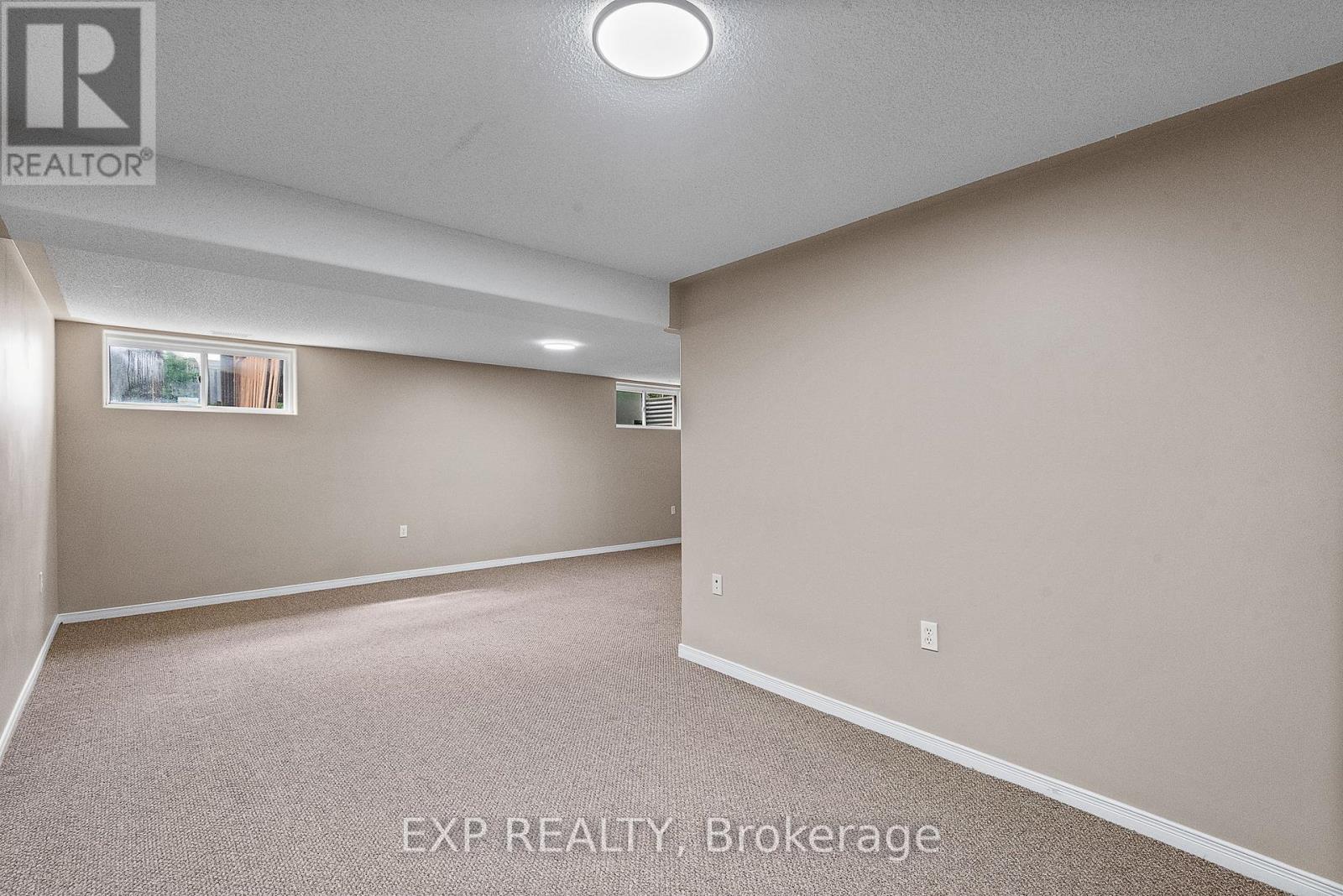 614 Clancy Crescent Property Photo 17