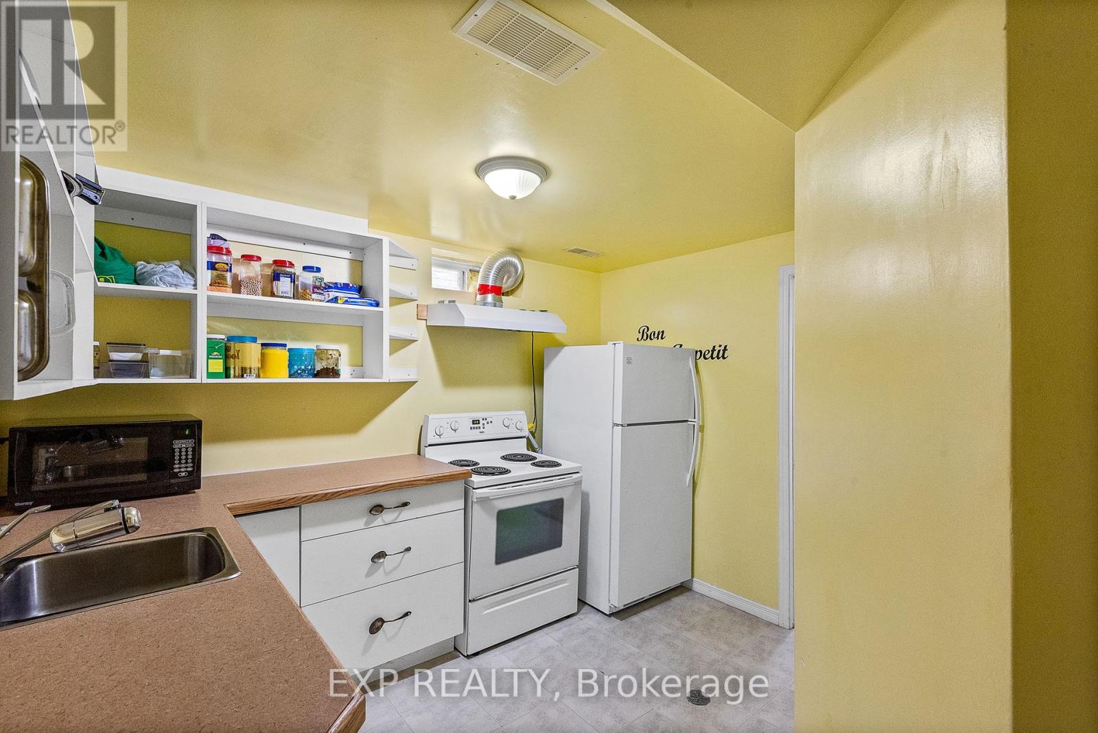 614 Clancy Crescent Property Photo 21