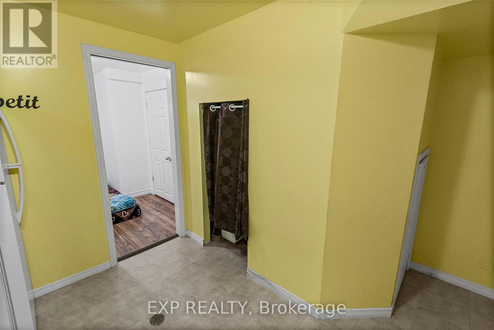 614 Clancy Crescent Property Photo 23