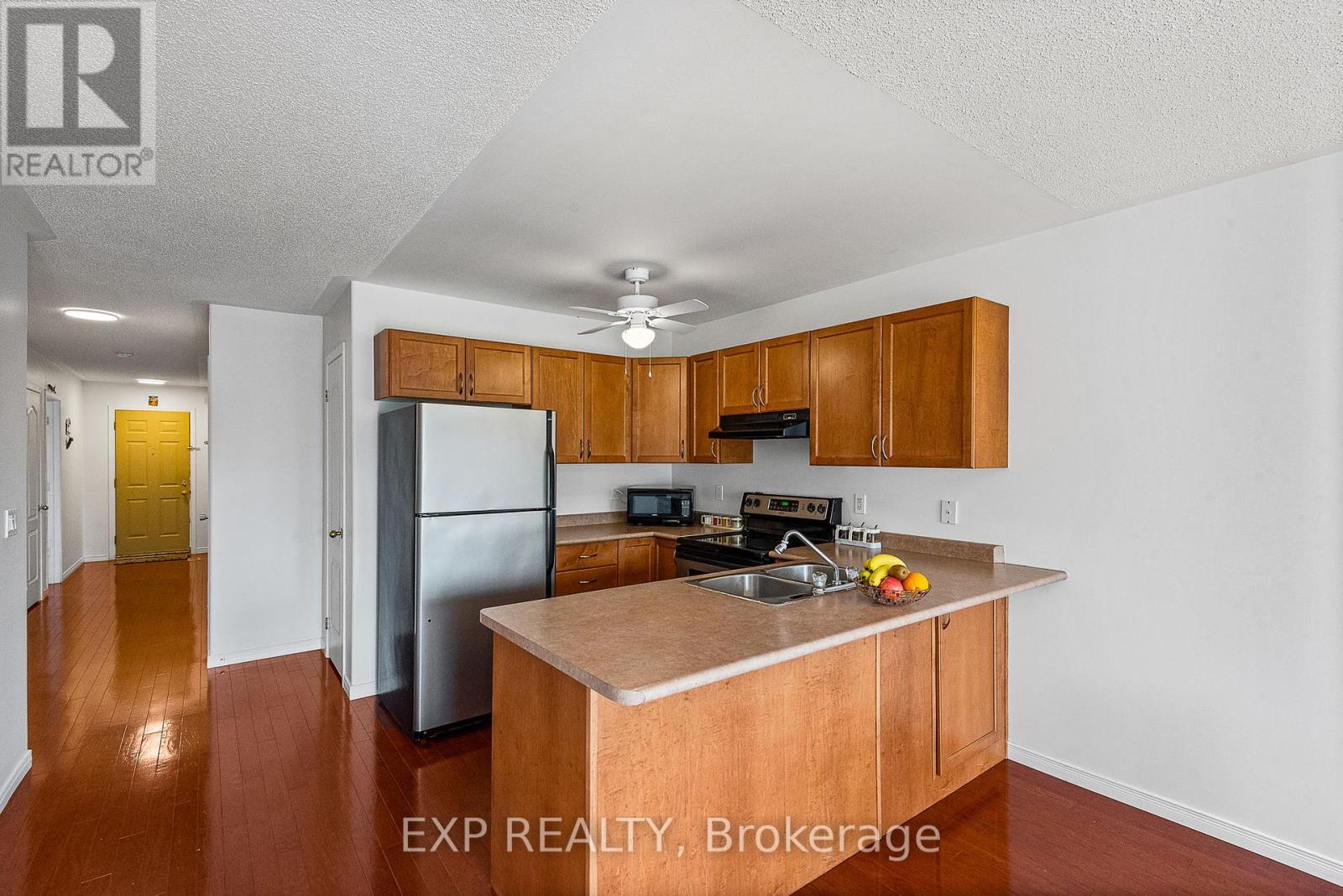 614 Clancy Crescent Property Photo 32