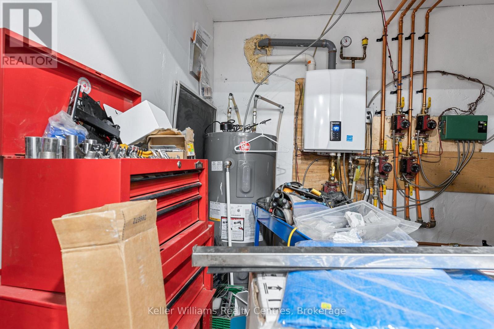 314 8th Street E Property Photo 14