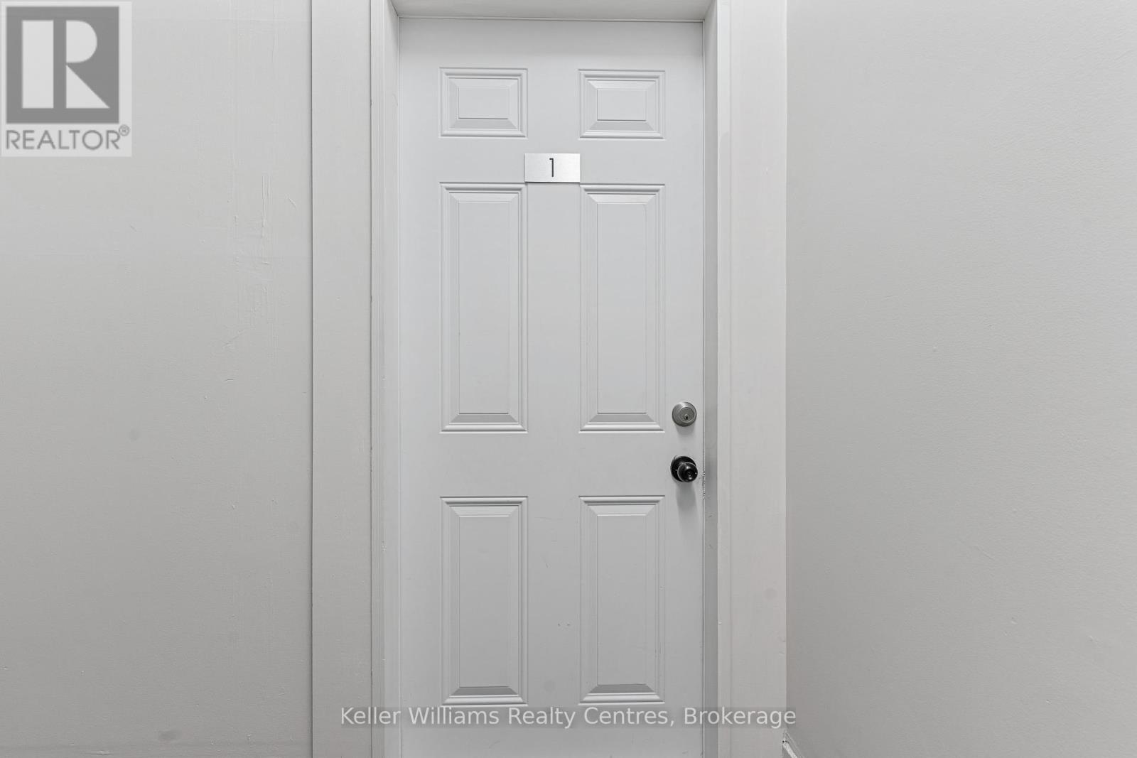 314 8th Street E Property Photo 17