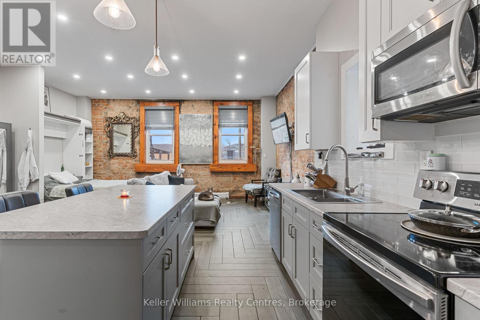 314 8th Street E Property Photo 20