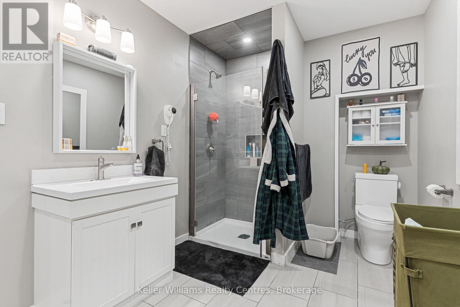 314 8th Street E Property Photo 23