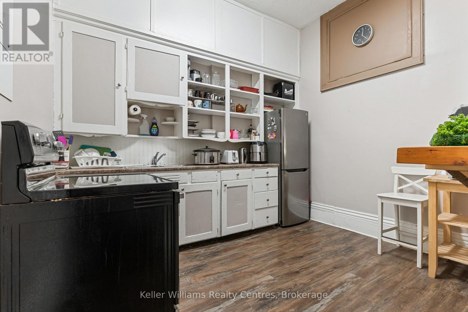 314 8th Street E Property Photo 37