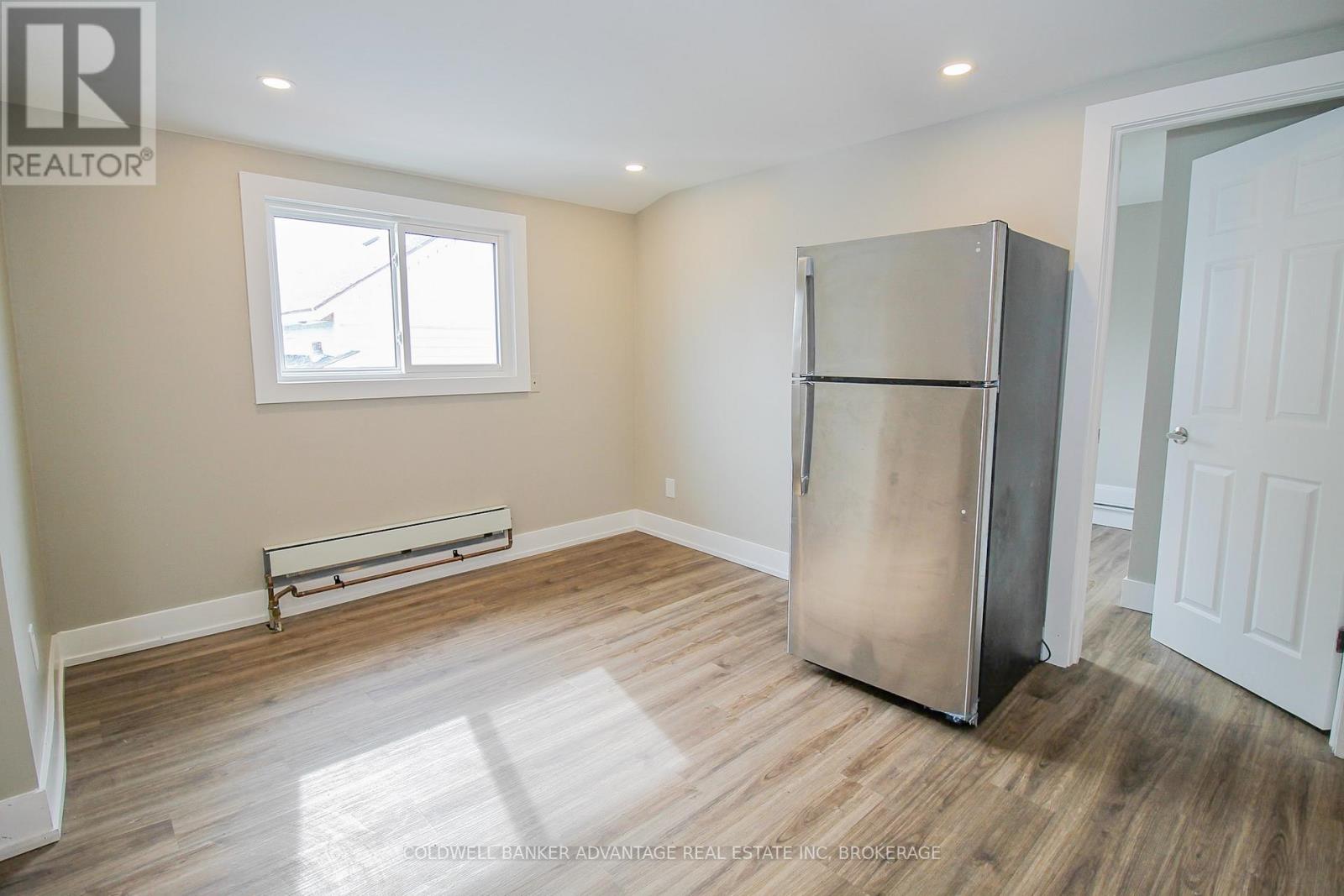 Upper - 181 Welland Street Property Photo 5
