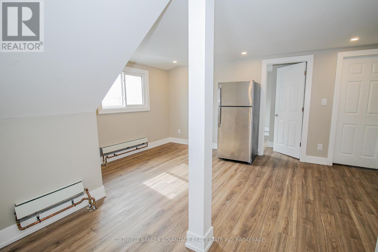 Upper - 181 Welland Street Property Photo 6