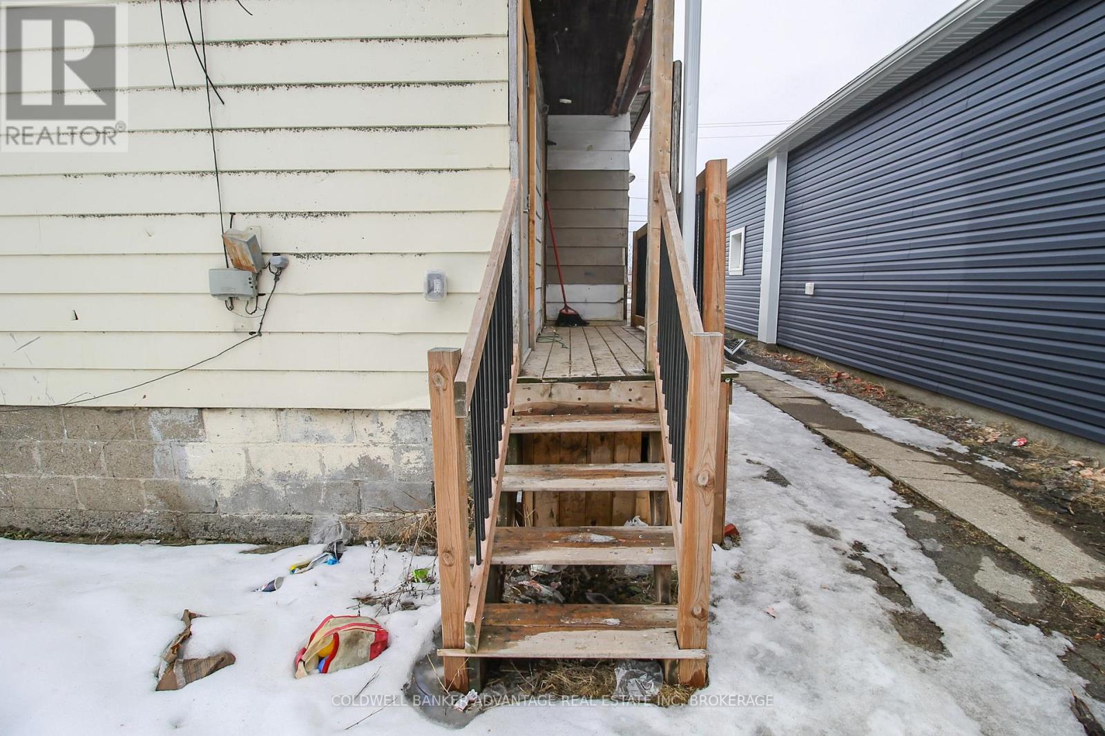 Upper - 181 Welland Street Property Photo 11