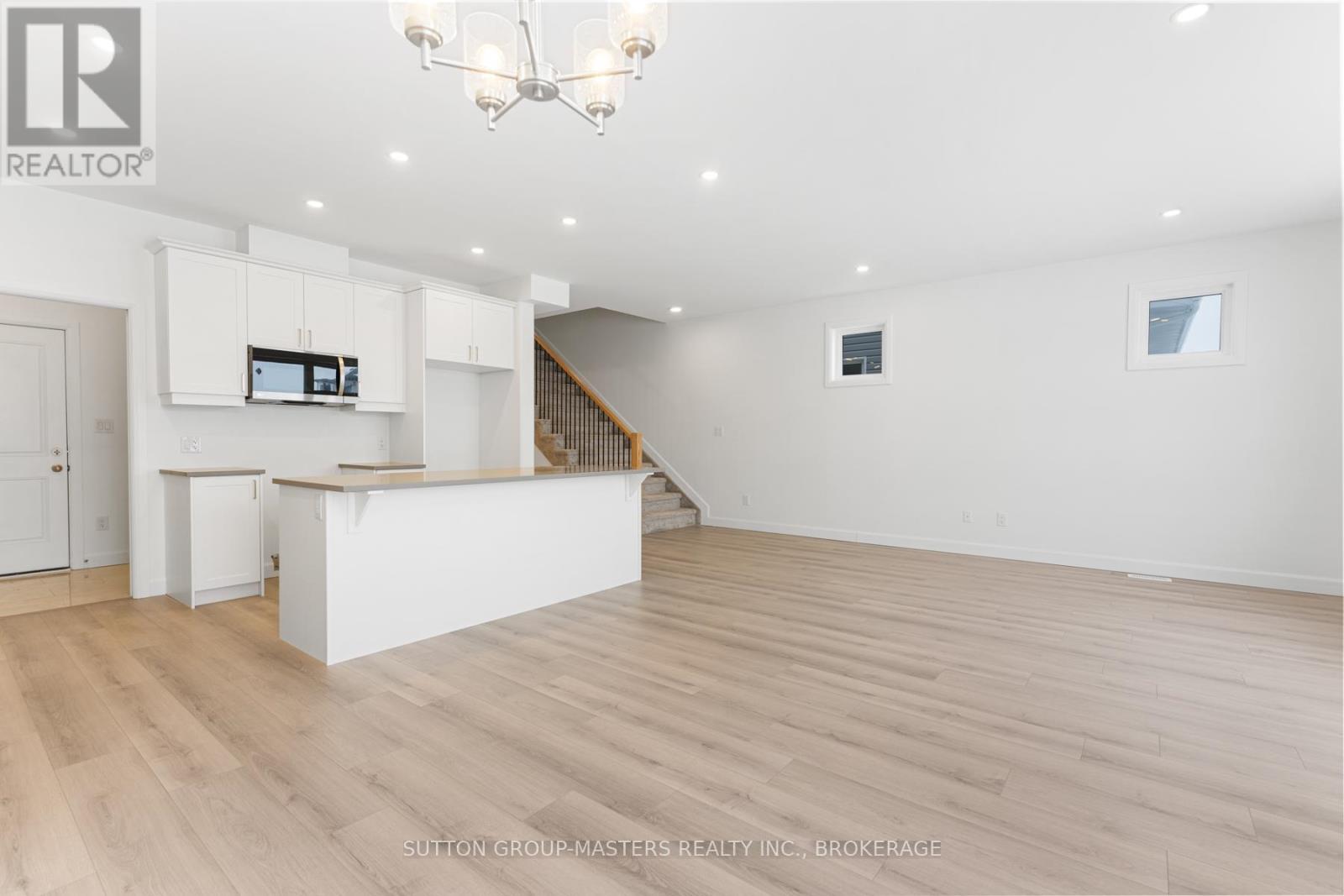 203 Superior Drive Property Photo 10