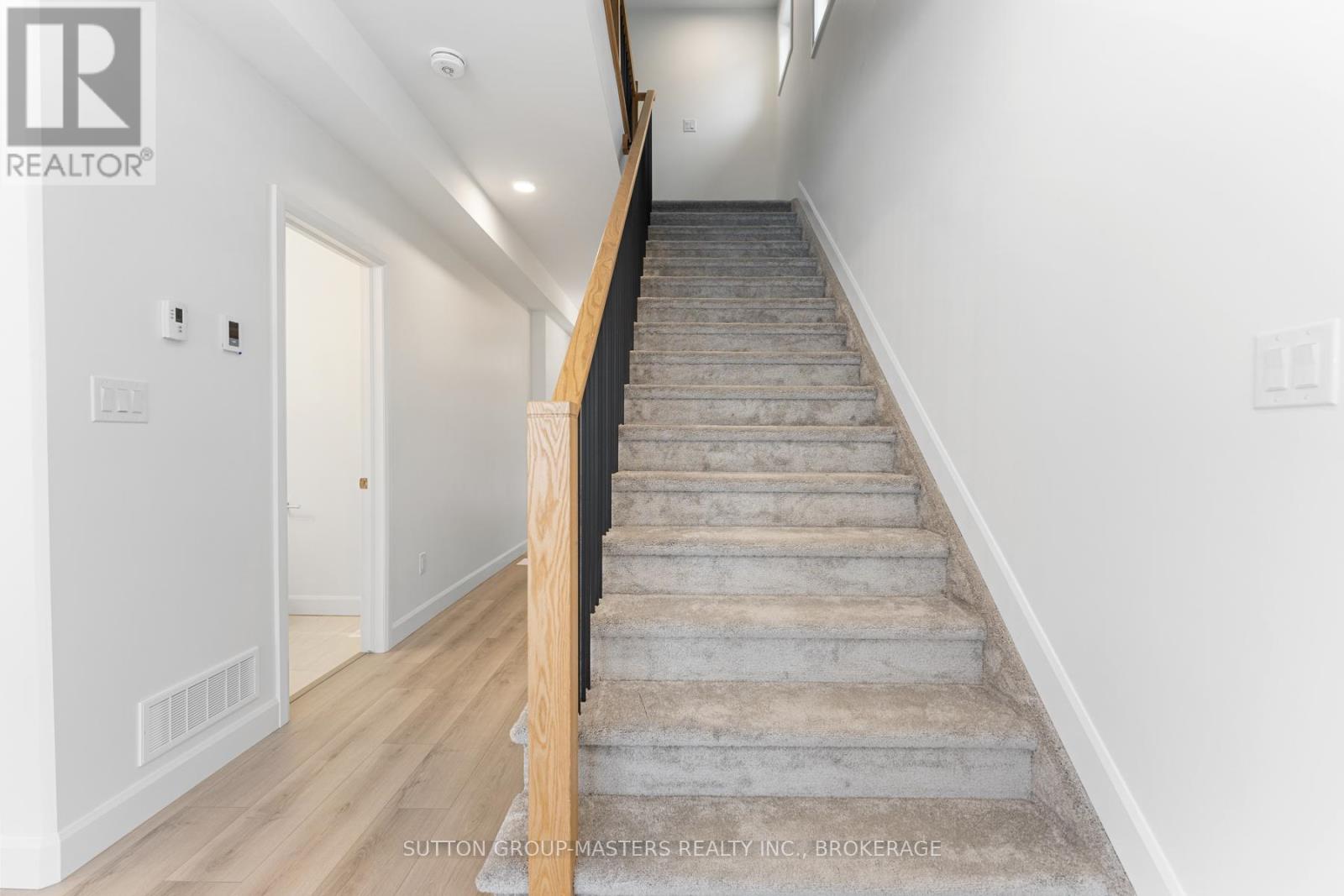 203 Superior Drive Property Photo 15