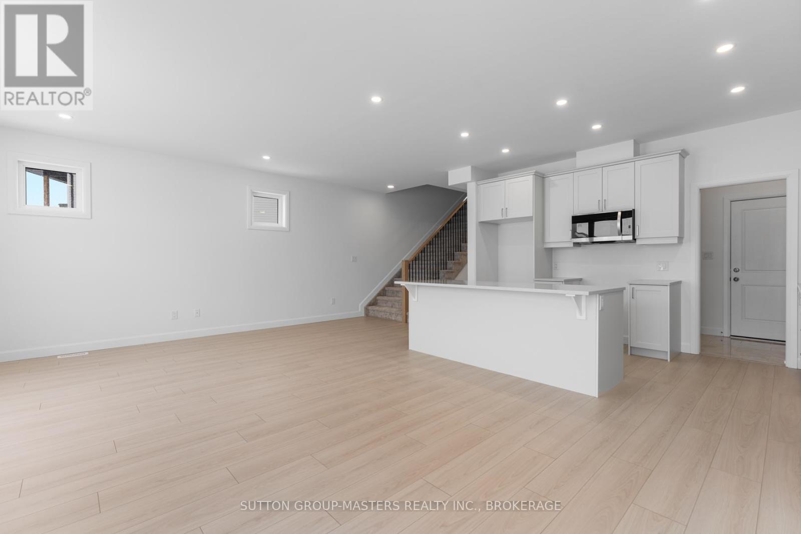 201 Superior Drive Property Photo 10