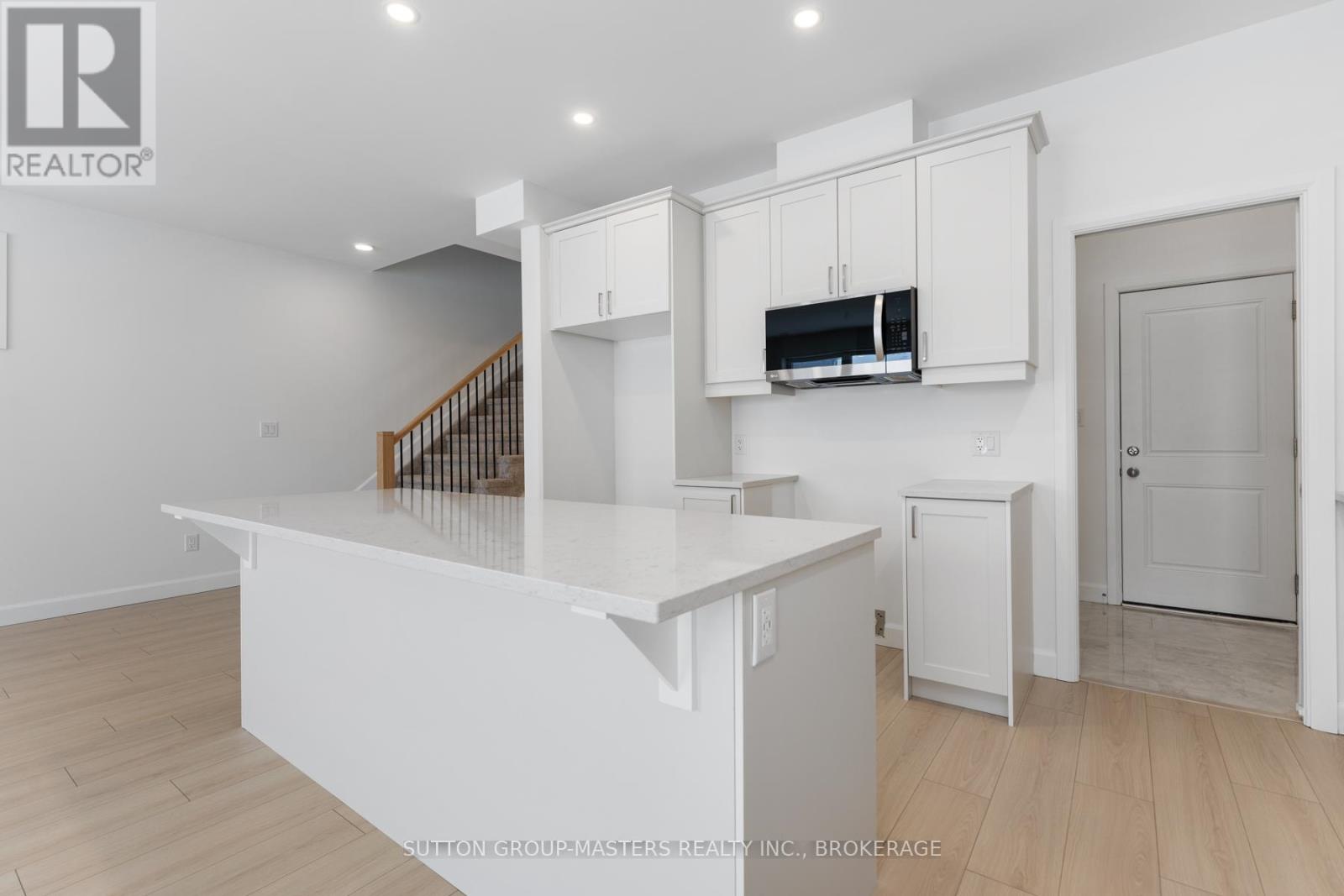 201 Superior Drive Property Photo 11
