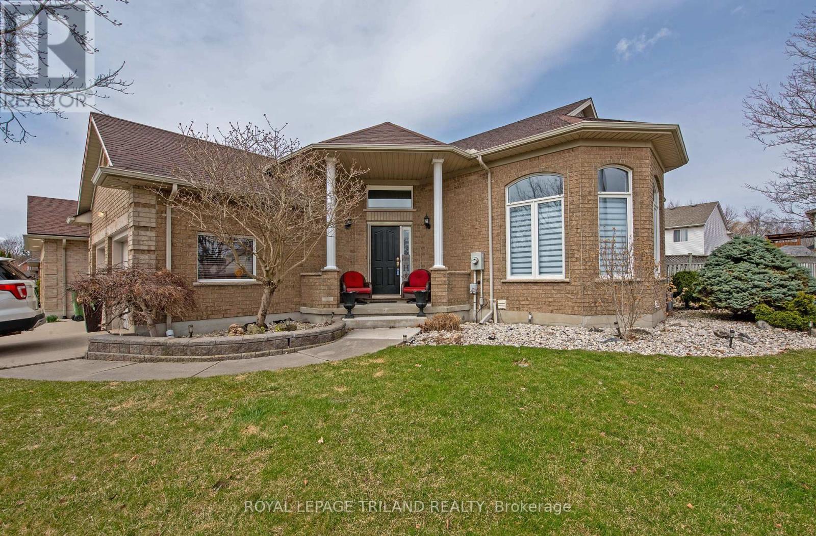2 Galbraith Court Property Photo 1