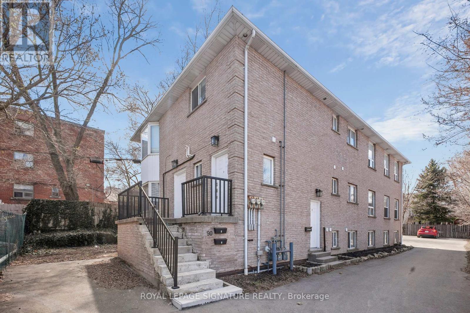90 TISDALE STREET S Property Photo 1